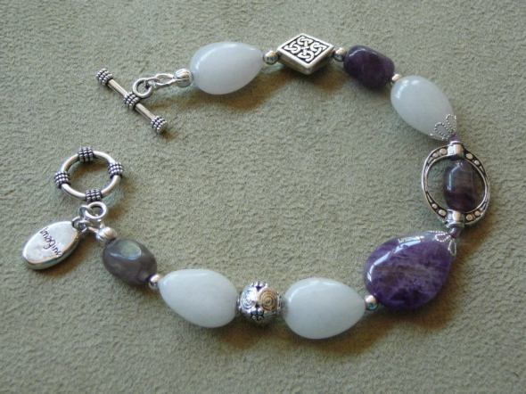 Amethyst and white jade bracelet