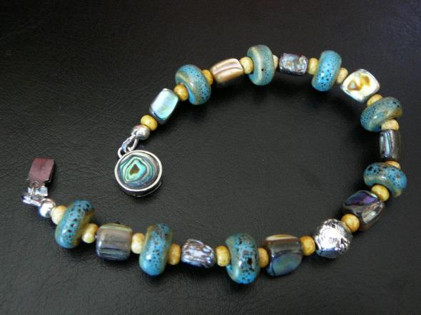 Ceramic beads with mother of pearl, seed beads and silver