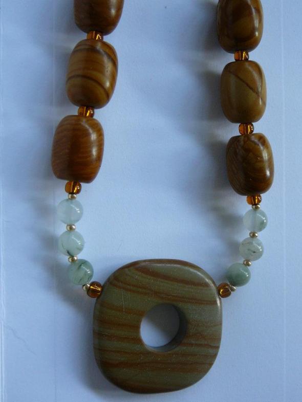 Wood jasper with green line quartz beads